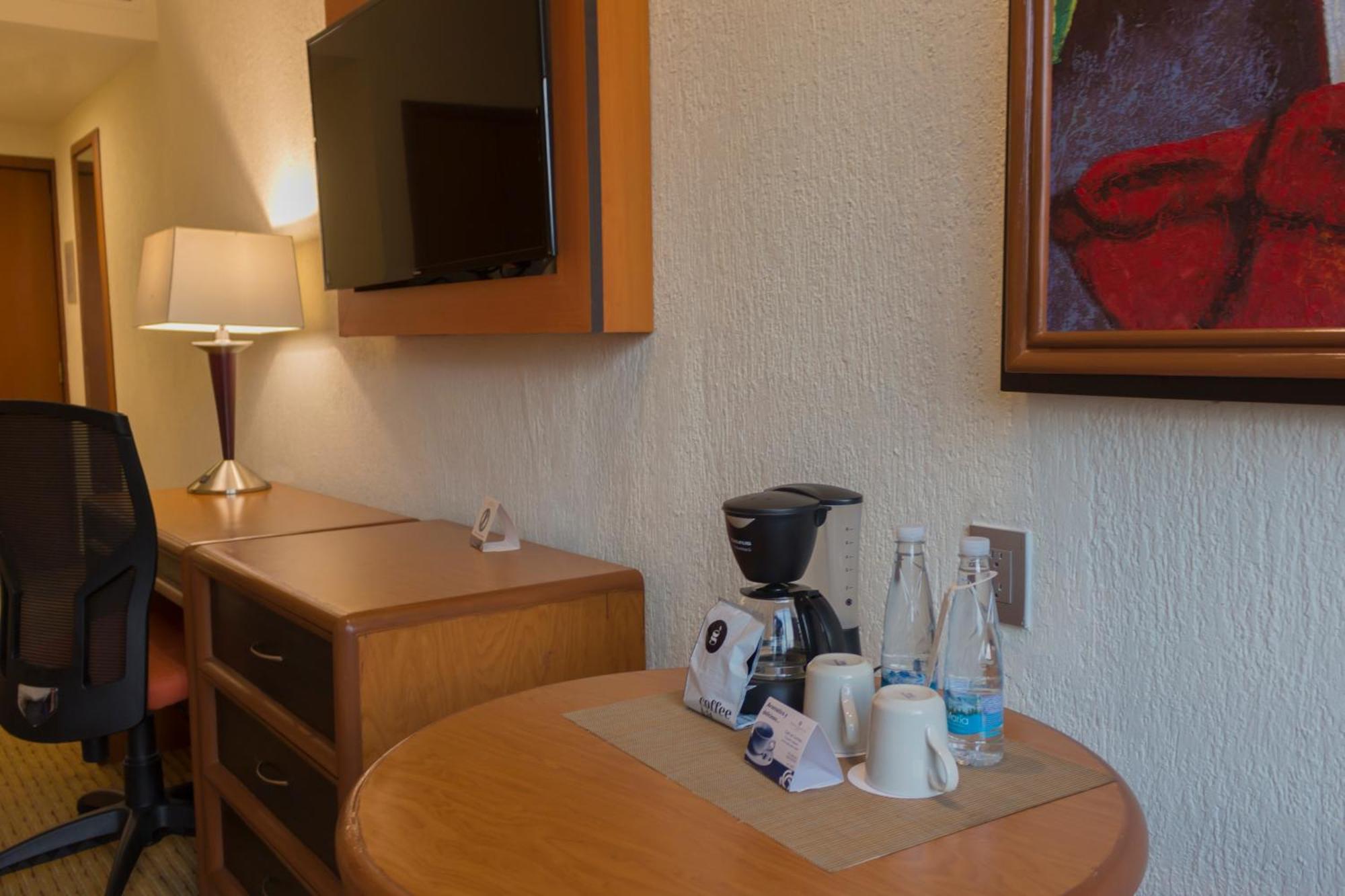 Hotel Guadalajara Plaza Expo Εξωτερικό φωτογραφία